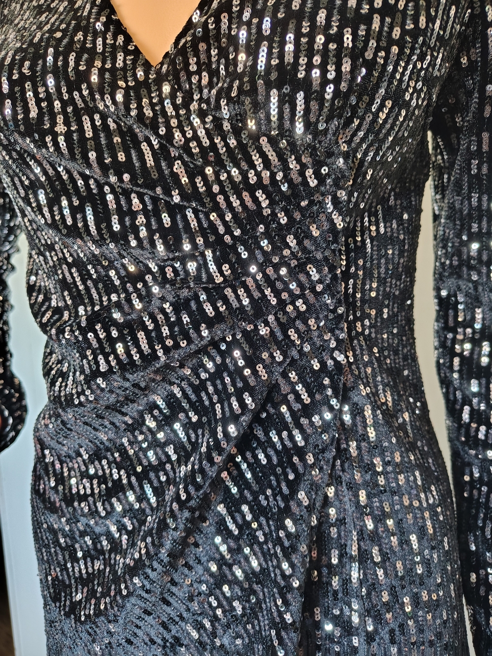 o.p.t Black Sequin Mini Dress Long Sleeve Wrap Front V-Neck Size XS - Picture 3 of 11